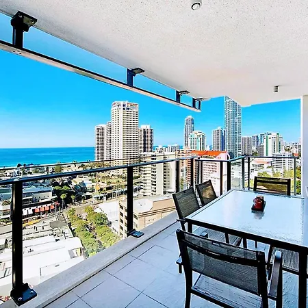 Circle On Cavill Surfers Paradise Apartments-Holiday Paradise Gold Coast Room photo