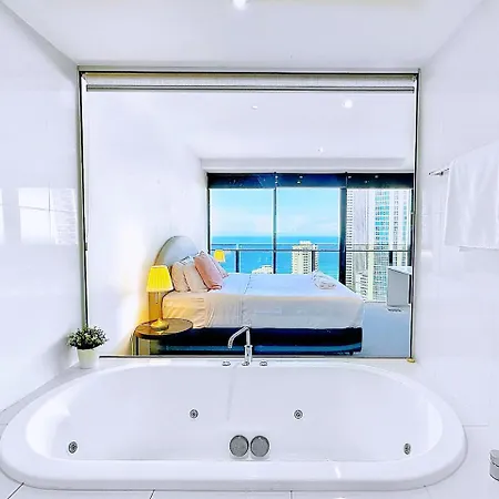 Circle On Cavill Surfers Paradise Apartments-Holiday Paradise Gold Coast Room photo